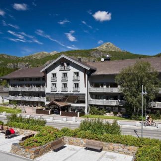 Skogstad Hotel & Fjellresort